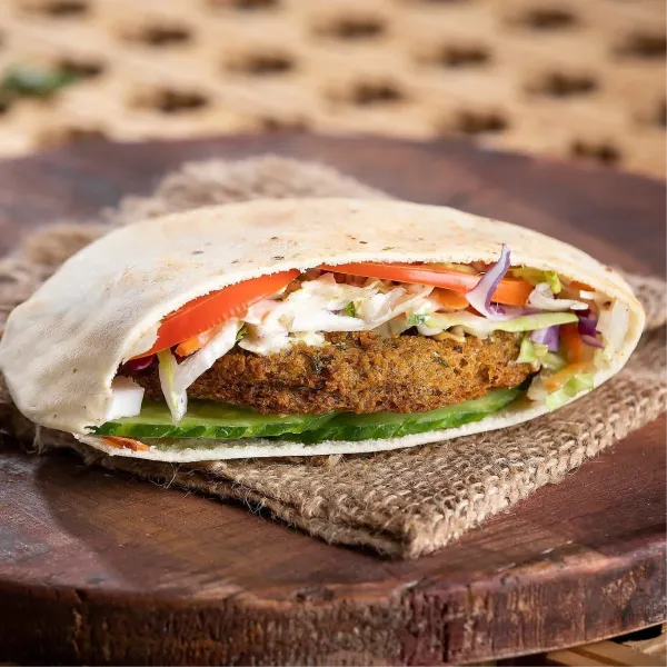 ساندويتش طعمية محشية
